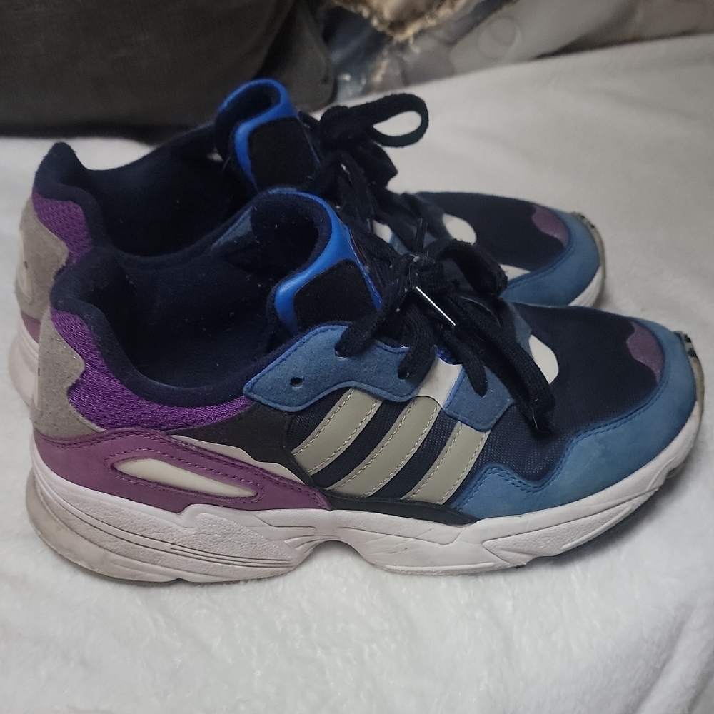 Adidas Size 8 Man  Navy and Violet Sneakers Unesex - Picture 4 of 14